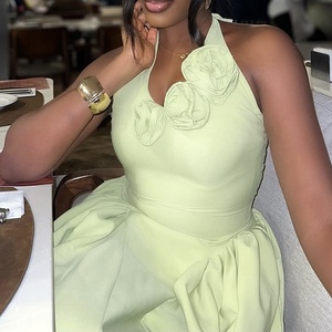 เดรสยาวทรงเข้ารูปผู้หญิงแบบใหม่ ดีไซน์เซ็กซี่ สายคล้องคอ แต่งผ้าต่อกัน พร้อมดีเทลผูกโบว์ แฟชั่น - Product Image 2