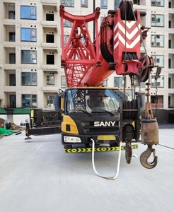 Moteur de pompe de boîte de vitesses de grue sur chenilles Sany de seconde main 50 tonnes Équipement de levage de montagne de haute qualité Machine de levage au sol pure - Product Image 2