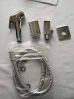 Raccords de salle de bain de style amérique du sud vanne d'angle en laiton pour toilette avec douchette à main