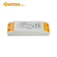 Conducteur de Lumière mené AC DC 12V 2A Input100-240VAC Transformateur pour la Bande MENÉE