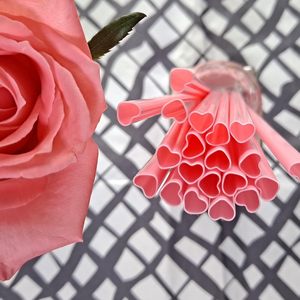 Pailles réutilisables en forme de cœur, pailles à boire en plastique mignonnes pour la Saint-Valentin, les cocktails, les anniversaires - Product Image 4