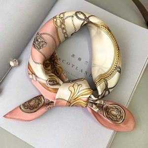 Vente chaude nouvelle mode femmes 100% foulard carré en soie avec motif de chaîne dames Style tendance 53*53cm <span class=keywords><strong>cheveux</strong></span> foulard en soie Bandanas - Product Image 2