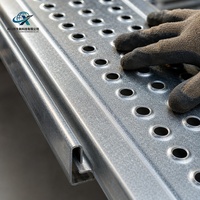 Planche de chantier en acier galvanisé sans crochet, profil en U, 240x65mm, épaisseur 1,5mm, surface antidérapante, compatible EN12810, passerelle