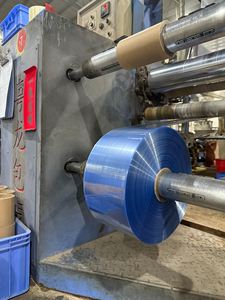 Film thermorétractable en PVC sur mesure OEM pour solution d'emballage combinée <span class=keywords><strong>de</strong></span> caisses <span class=keywords><strong>de</strong></span> boissons et <span class=keywords><strong>de</strong></span> lots <span class=keywords><strong>de</strong></span> produits divers - Product Image 6