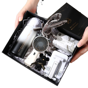 Set di sciarpa di <span class=keywords><strong>san</strong></span> <span class=keywords><strong>valentino</strong></span> in stile cinese pratico regalo di natale di compleanno <span class=keywords><strong>per</strong></span> amici maschi Souvenir di nozze - Product Image 1