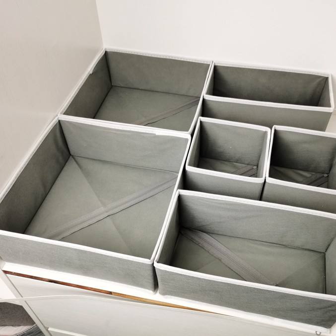 ชุด 6 ชิ้นสีเทาและสีขาว