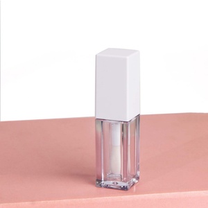 Vente en gros d'emballages vides pour soins des lèvres, contenants carrés transparents pour gloss à lèvres de 5 ml avec pinceau - Product Image 2