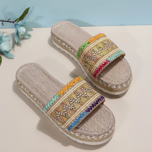 Popular Cheap Breathable Fabric Summer Slipper Woman Beach Comfort Home <b>Slides</b> Slippers - Product Image 3