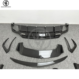 Kits de carrosserie en fibre de carbone sèche de haute qualité style Topcar pour URUS 2018-2019 : Jupes latérales, diffuseur avant, lèvre de pare-chocs arrière - Product Image 3