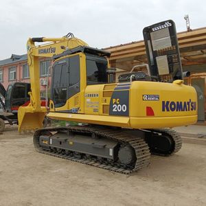 รถขุด PC200-8 Komatsu มือสองจากประเทศจีน-เครื่องจักรก่อสร้างประสิทธิภาพสูง - Product Image 1