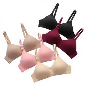 Sujetador sin aros acanalado para mujer, con tirantes ajustables, tejido sin costuras, color liso, espalda en U, con almohadillas extraíbles - Product Image 4