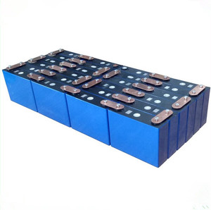 แบตเตอรี่ลิเธียมโซลาร์ LPF 24V 300Ah พร้อมระบบจัดการแบตเตอรี่อัจฉริยะ (BMS) สำหรับเครื่องใช้ไฟฟ้าภายในบ้านและระบบไฟฟ้า - Product Image 5