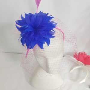 Fascinator élégant et tendance avec plumes pour <span class=keywords><strong>femme</strong></span>, idéal pour mariage, église, thé ou derby, en sinamay, ornement capillaire - Product Image 4