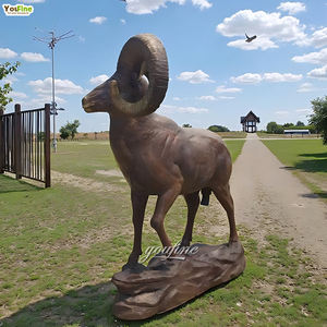 Sculpture de chèvre en bronze Statue d'art de chèvre de montagne - Product Image 1
