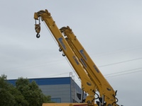 Grue montée sur camion de 8, 10, 12, 14 et 16 tonnes à vendre en Chine