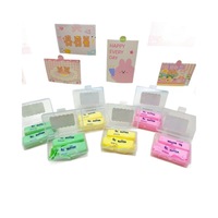 Lot de 2 jouets anti-stress en pâte à modeler jaune au toucher croustillant, en TPR, faits à la main, en forme de macaron, à presser, amusants