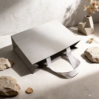 Sac cadeau en papier gris Morandi personnalisé réutilisable avec logo, sac fourre-tout de luxe pour boutique, vêtements et cadeaux
