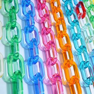 Vente en gros de grandes chaînes murales en acrylique colorées, maillons en acrylique pour décoration murale DIY, artisanat pour la maison - Product Image 1