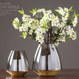 Роскошная прозрачная серая стеклянная ваза в скандинавском стиле с золотым ободом и золотой подносом для гостиной, цветочные композиции