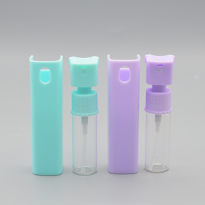 <span class=keywords><strong>Poche</strong></span> <span class=keywords><strong>vide</strong></span> rechargeable de 10ml en plastique de pulvérisation carrée contenant de désinfection des mains atomiseur bouteille de voyage de parfum vente en gros - Product Image 6