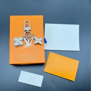 Thời trang xu hướng thương hiệu kim loại Keychain Chất lượng cao sang trọng thương hiệu hợp kim kẽm vòng chìa khóa cho túi xách - Product Image 5