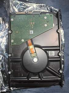 Disco Duro Interno SATA de 8 TB y 3.5 Pulgadas, Modelo 2KE101/ST8000NM000A, 7200 RPM, Caché de 256 MB, Unidad CMR para NAS, Servidores y Computadoras de Escritorio - Product Image 4