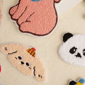 Patchs en chenille brodés thermocollants, motifs animaux mignons (chien, panda, ours) pour la décoration de vêtements et de sacs - Product Image 4