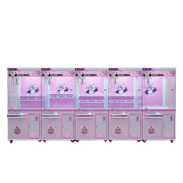 Customizable Claw Crane Machine Adjustable Difficulty Metal/Acrylic/Tempered Glass Construction 110/220V Power Arcade Games