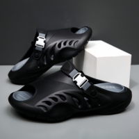 Sandales d'été tendance pour hommes à semelle épaisse, sabots en EVA souples pour l'extérieur, chaussures à trous tendance pour femmes