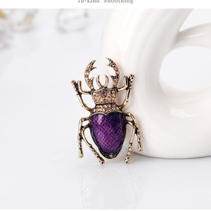 แฟชั่นดีไซน์ใหม่แมลงเข็มกลัดเก๋ไก๋ทันสมัยสำหรับสาวๆ เครื่องประดับหรูหราสำหรับผู้หญิงสุภาพสตรีอุปกรณ์เสริมขายร้อน - Product Image 2