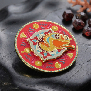 Pins de esmalte duro giratorios de 360 grados con diseño de rana de la fortuna dorada, personalizados, lindos, estilo anime, con rana china de la fortuna para la suerte - Product Image 4