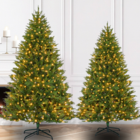 Ornements de Noël en gros transfrontaliers de luxe en aiguilles de pin artificielles, arbres de Noël simulés pré-éclairés et densément fournis