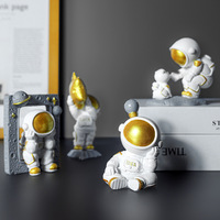 Figurines d'astronaute, décoration de maison, cadeau d'anniversaire pour enfants, sculpture de bureau, vente en gros