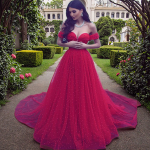 Vestido de Novia Rojo de la Marca Arrival, Diseños con Hombros Descubiertos, Adornado con Cuentas, Elegante Vestido de Novia Largo y Sexy - Product Image 1