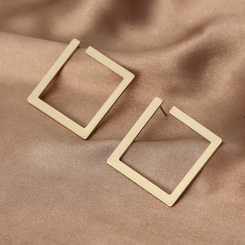 European And American Fashion Earrings For Women Jewelry Delicate Geometric Gold Plated Studs Earrings In Zinc Alloy Anniversary