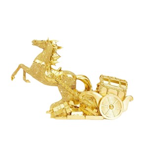 Ornement de Cheval Galopant en Résine Dorée de Luxe, Mascotte Porte-Bonheur de l'Année du Cheval, Décoration de Bureau pour le Nouvel An - Product Image 5