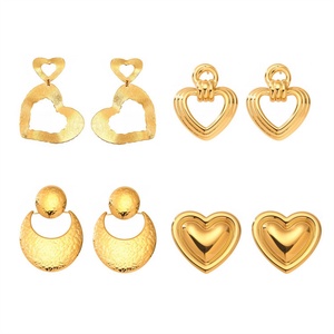 Pendientes Personalizados de Alta Calidad, Resistentes al Agua, Chapados en Oro, de Acero Inoxidable, con Forma de Corazón, para Fiestas - Product Image 2