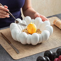 Assiette carrée en céramique noire et blanche en forme de nuage créatif de 6,3/9 pouces pour fruits, collations, desserts, pour mariage et usage domestique