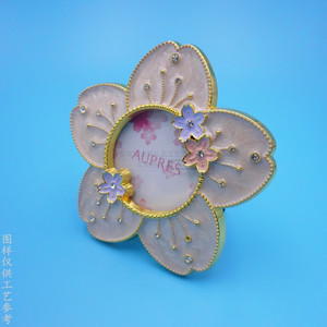 Custom Metal Photo <b>Frame</b> Enameled Rhinestone Decorated Zinc Alloy Geometric Shape <b>Gold</b> Home Decoration Tabletop Gift - Product Image 3