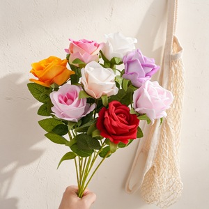 ช่อดอกกุหลาบประดิษฐ์ CallaFloral กลีบดอกทำจากโพลีเอสเตอร์ สำหรับตกแต่งงานแต่งงานในร่ม - Product Image 2