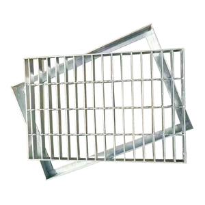 Grille en acier pour trottoir à usage intensif, haute capacité de charge, pour l'extérieur, grille de drainage pour fossé de drainage, couvercle de drainage, grilles en acier pour <span class=keywords><strong>pont</strong></span> - Product Image 1