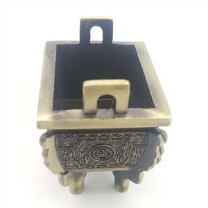 Decoración de quemador de incienso de cuatro patas de metal de estilo antiguo creativo hogar / regalo - Product Image 3