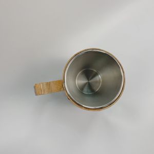 Tasse à bière classique en <span class=keywords><strong>bois</strong></span> de chêne écologique avec conception de poignée de boisson de voyage de taille personnalisée en acier inoxydable pour le thé en vente - Product Image 2