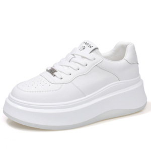 Zapatillas Blancas de Piel Genuina con Punta Redonda - Primavera/Verano 2025 - Zapatos Deportivos con Suela Gruesa - Estilo Moderno con Suela Gruesa - Product Image 5