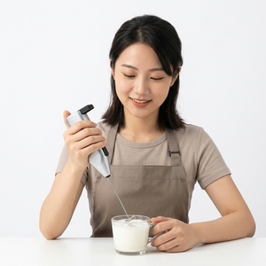 Mousseur à lait électrique portatif en acier inoxydable pour les lattes, les cappuccinos, les cafés, utilisation en bar à café - Product Image 1