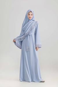 控えめなファッショナブルなイスラム教徒の女性ジルバブセットタッセルディテールキマールとマキシドレスカスタム受け入れ - Product Image 2