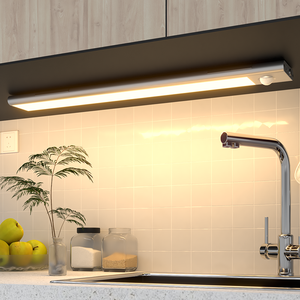 Moderno 6000K LED <span class=keywords><strong>cucina</strong></span> sotto-armadio luce Ultra-sottile ricaricabile con sensore di movimento notte montaggio superficiale luce batteria - Product Image 1