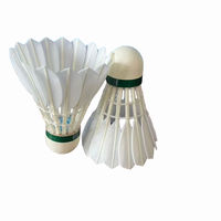 ST NO 8 Volants de badminton en plumes de canard - Volants d'entraînement pour les passionnés de sport - Sensation stable - Convient pour les matchs en salle