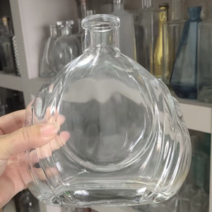Decantador de vidrio con estilo de moda antigua con tapón de vidrio, vasos, botella de vino de licor, decantador de whisky de vidrio clásico, 750ml - Product Image 3