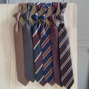 Venta al por mayor nuevas corbatas de cuello de mano de 8cm para hombres <span class=keywords><strong>traje</strong></span> de negocios formal personalizado boda Paisley raya novio poliéster corbatas de seda - Product Image 4